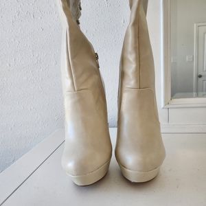 Shoedazzle Leather Bone Lace Heeled Boots Size 7.5